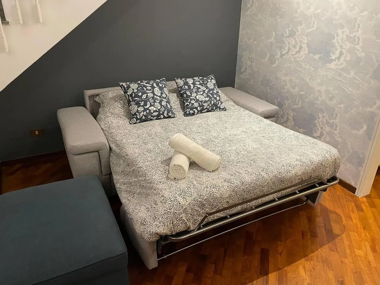 Design Villa With Parking Navigli Area Milan Italy