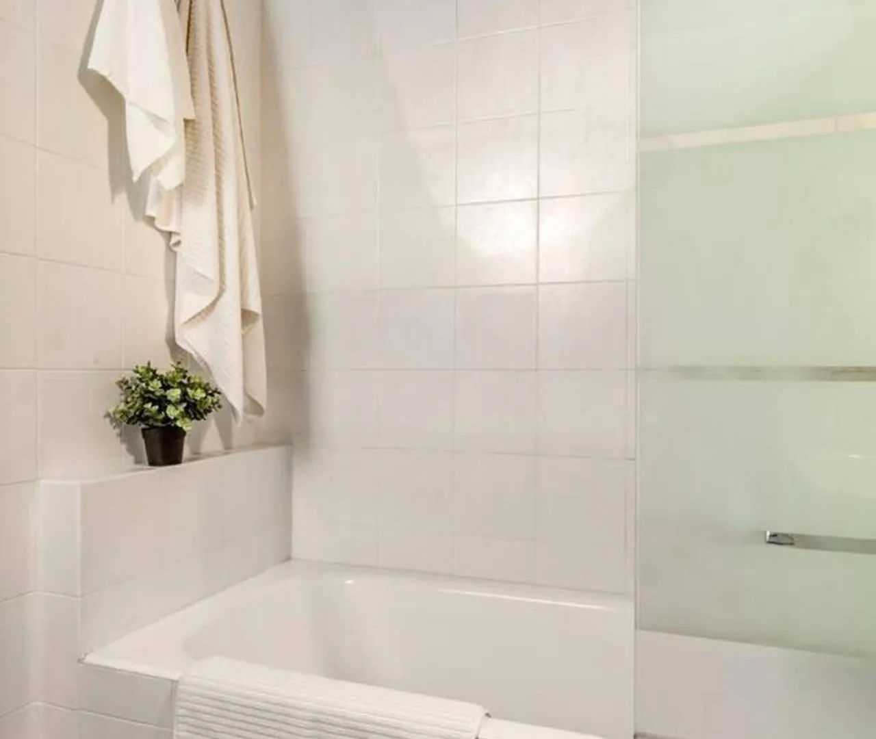Design Villa With Parking Navigli Area Milan
