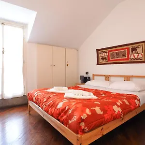 Holiday home Angela's Duomo, Milan