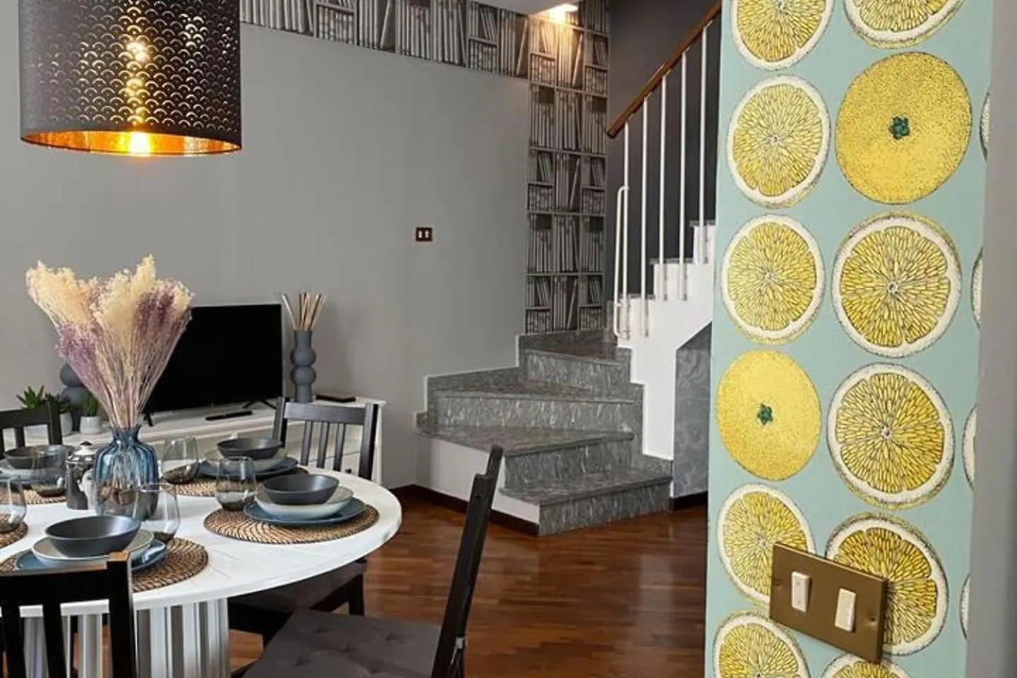 Design Villa With Parking Navigli Area Milan
